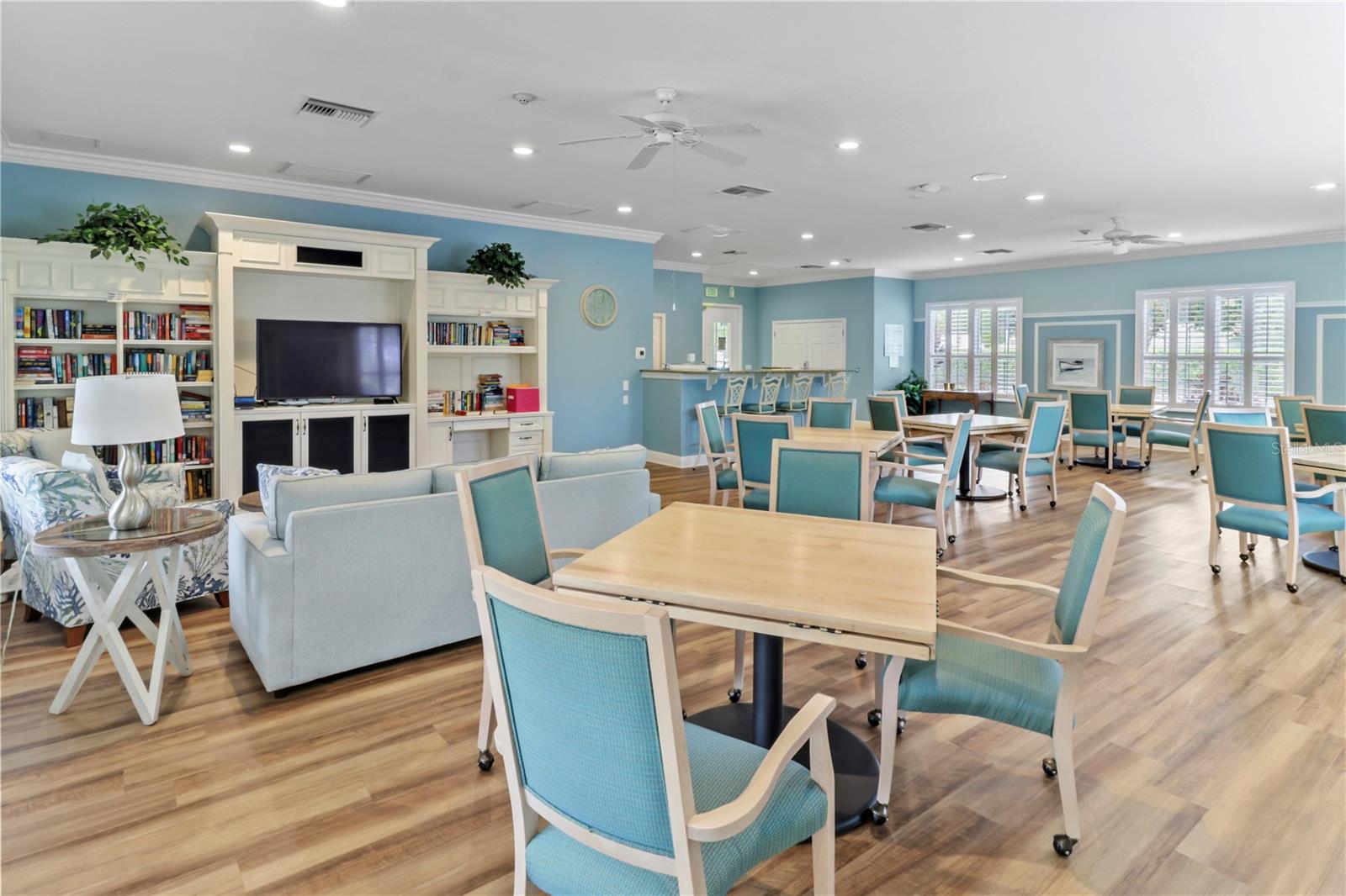 PALMA SOLA TRACE - Residential