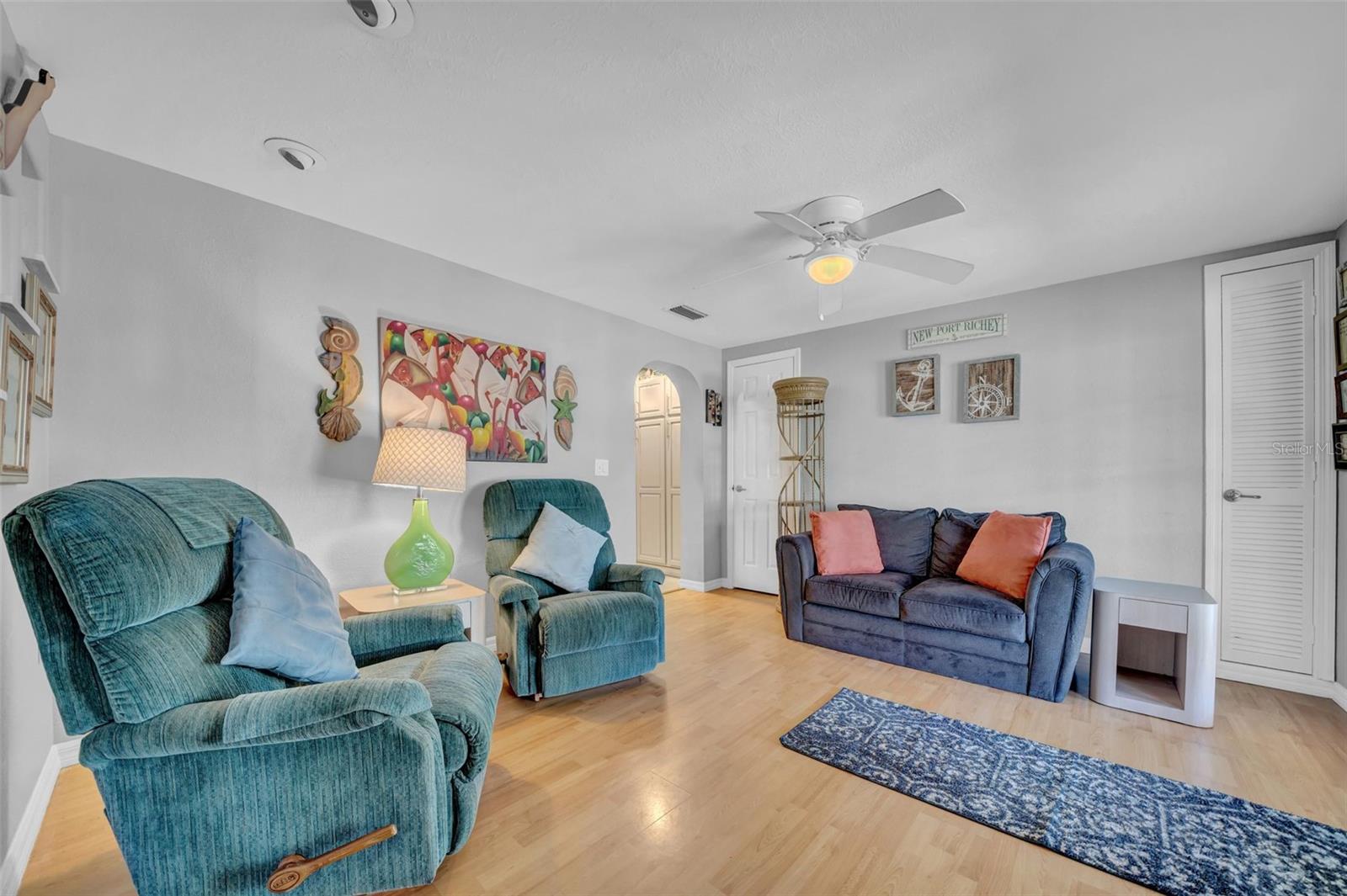 LAKEWOOD VILLAS - Residential