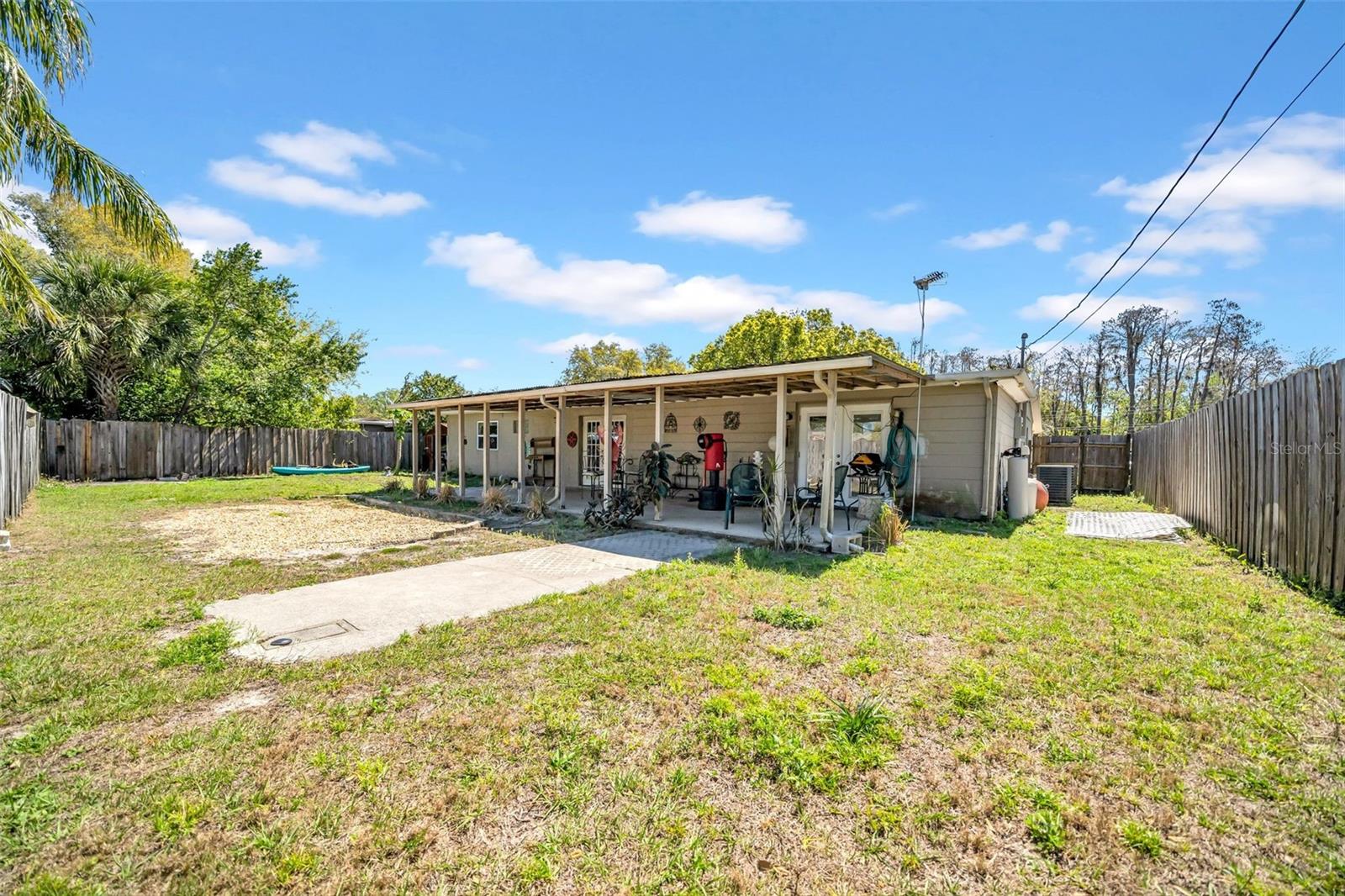 LAKEWOOD VILLAS - Residential