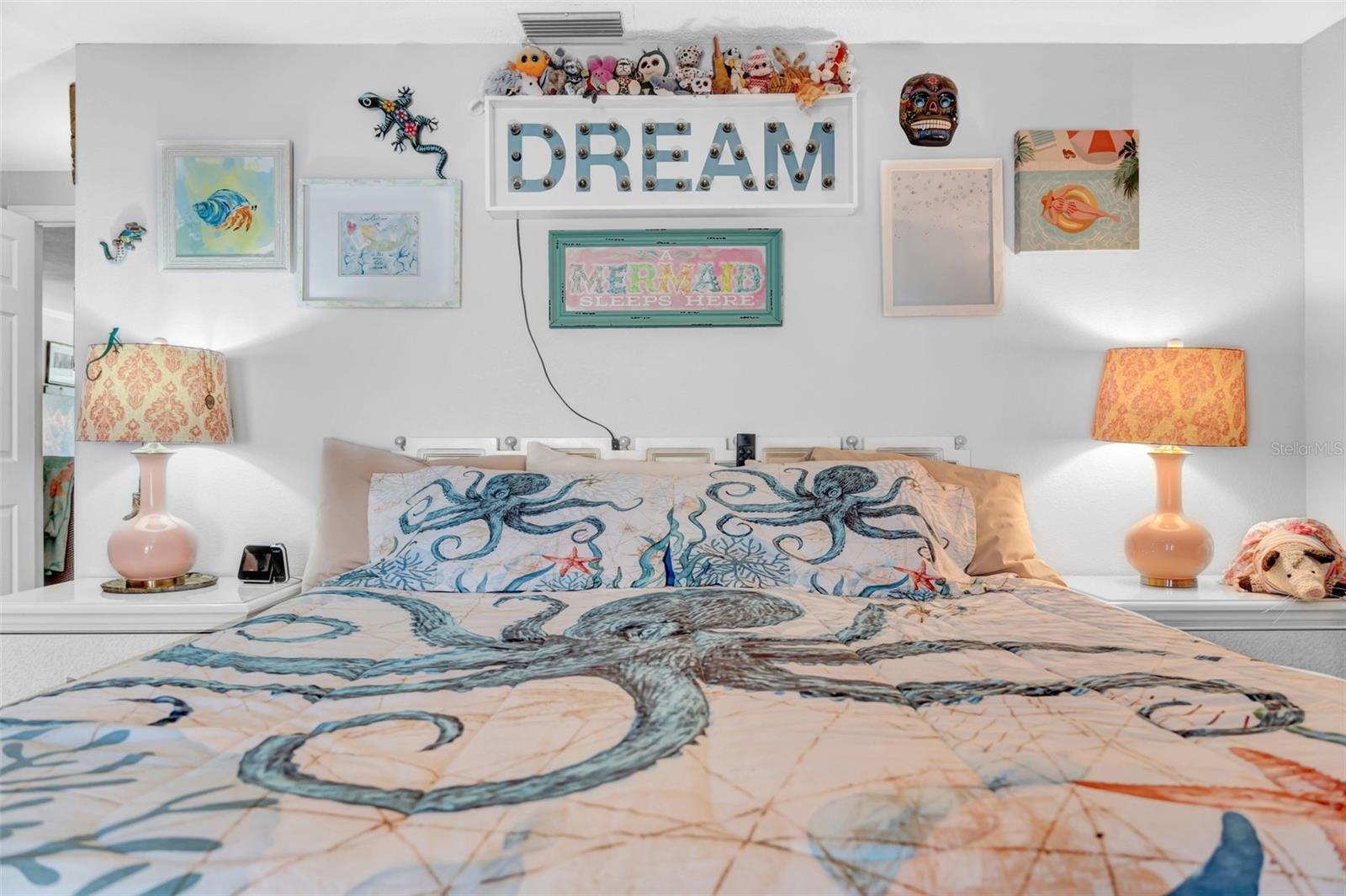 LAKEWOOD VILLAS - Residential