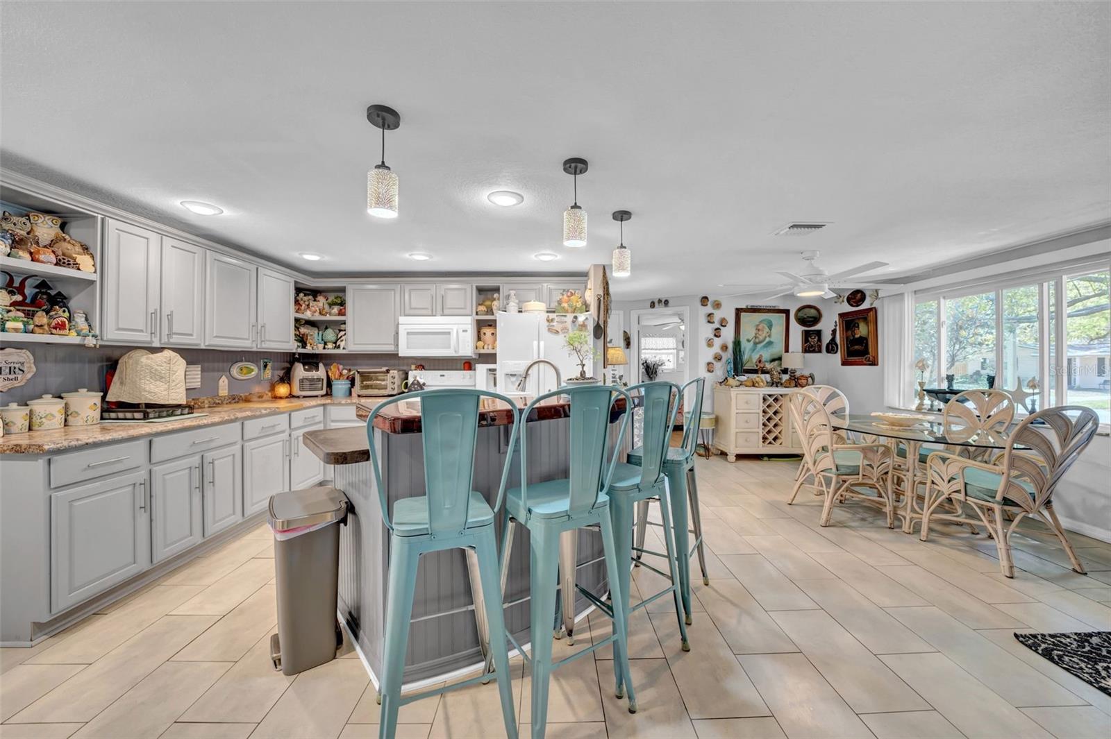 LAKEWOOD VILLAS - Residential