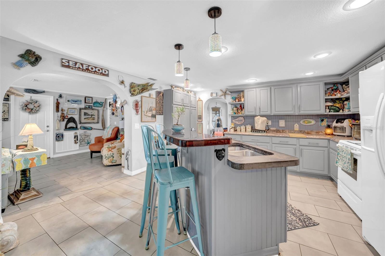 LAKEWOOD VILLAS - Residential