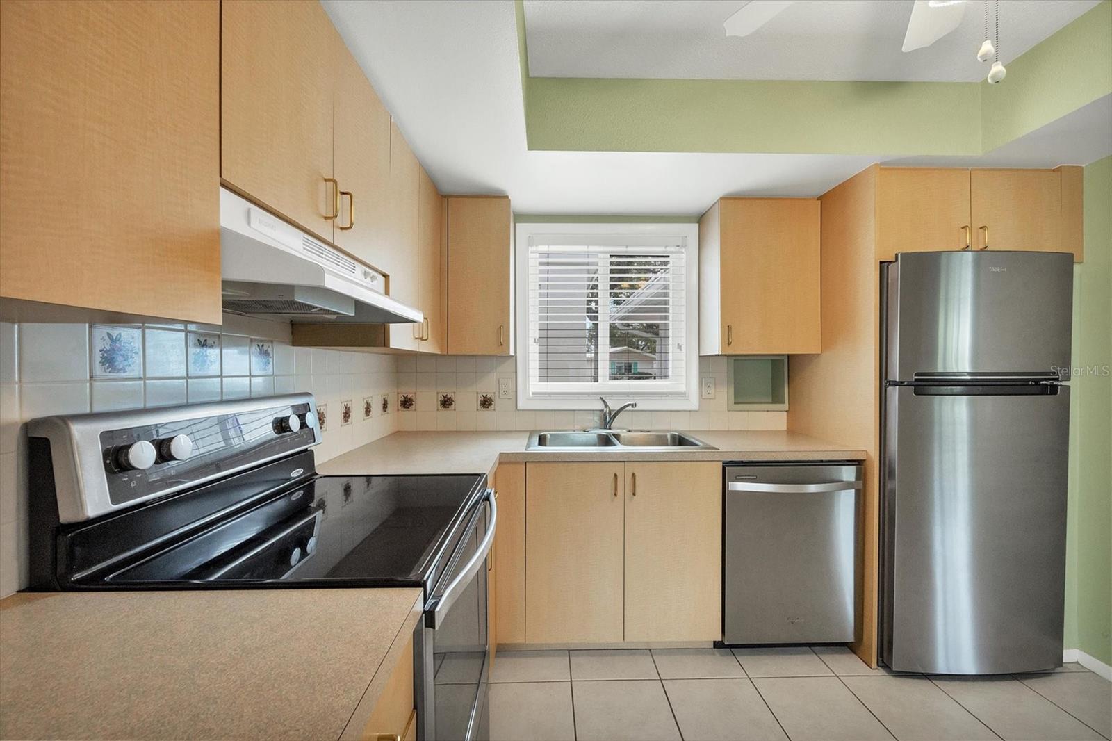 1815 VERA PLACE 9