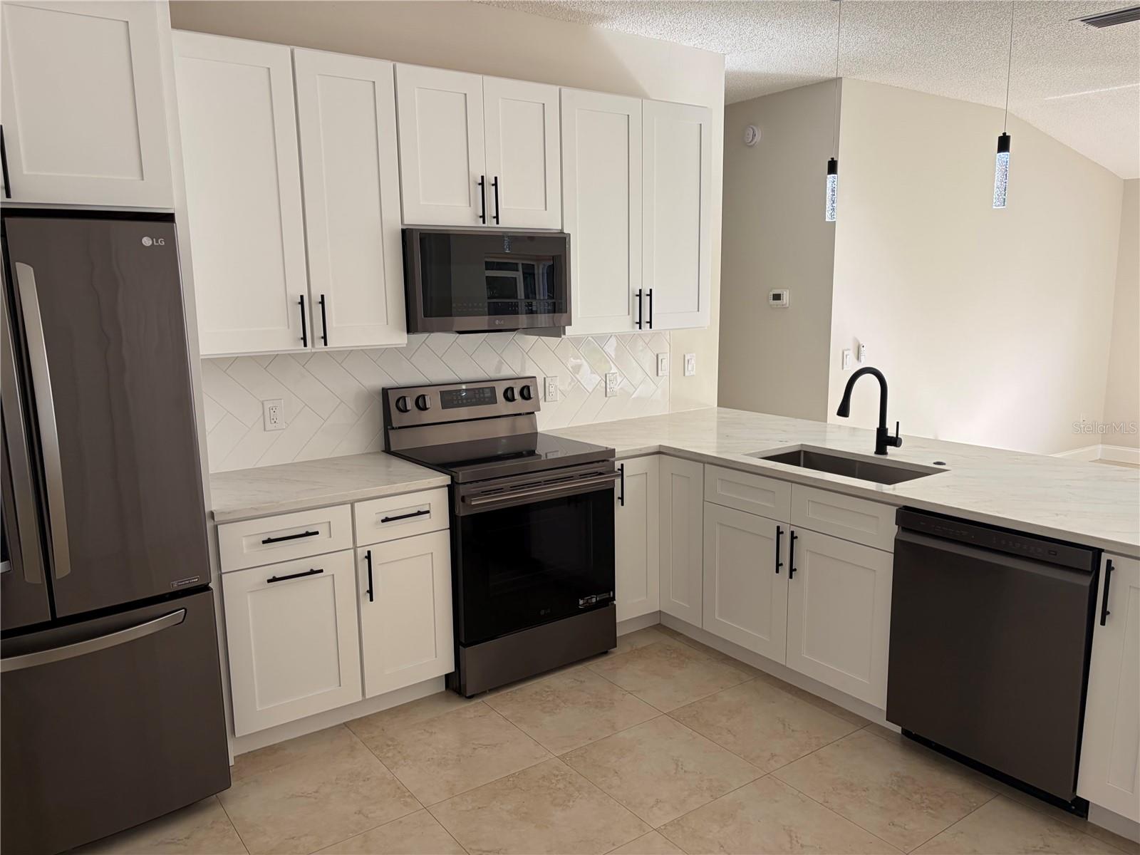 VILLAGES OF SUMTER BROYHILL VILLAS - Residential