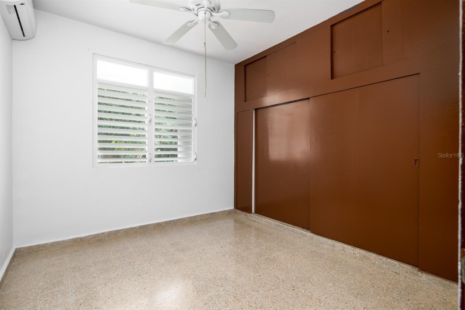 UNIVERSITY GARDENS - Residential