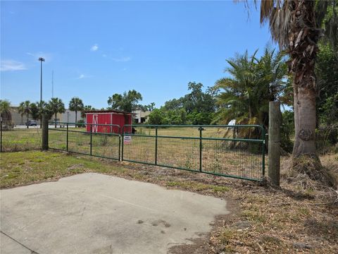 Tiny photo for 11828 County Road 105, Oxford, FL 34484 (MLS # OM700476)