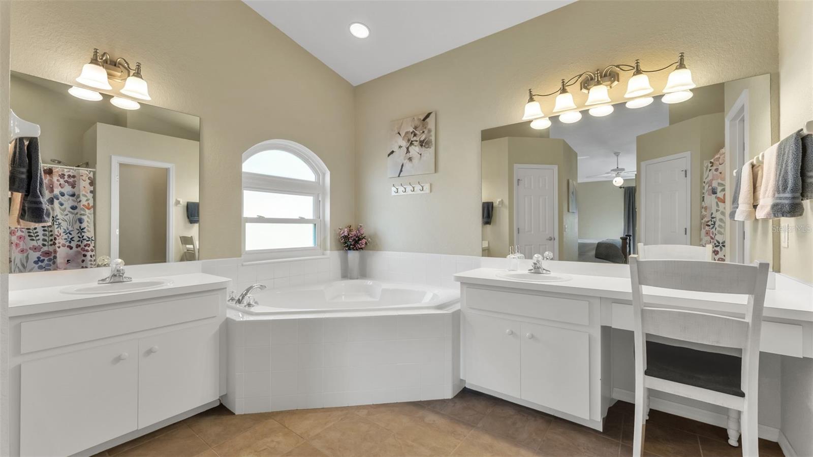 STEEPLECHASE PH 02 - Residential