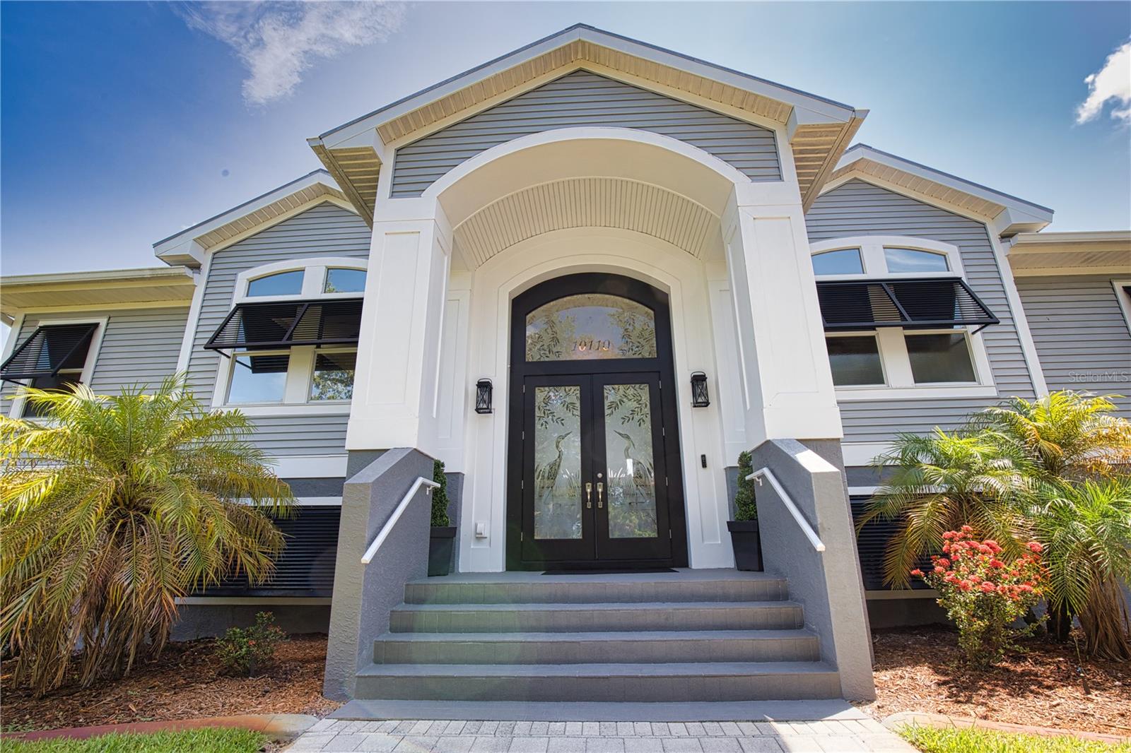 10110 CREEKSIDE DRIVE