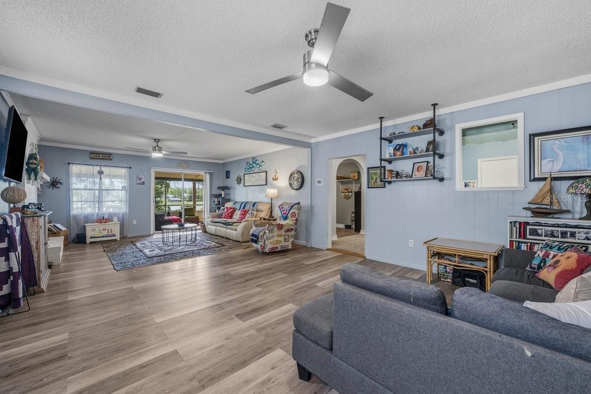 GRANDIN LAKE SHORES SUB - Residential