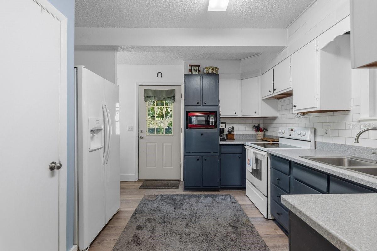 GRANDIN LAKE SHORES SUB - Residential