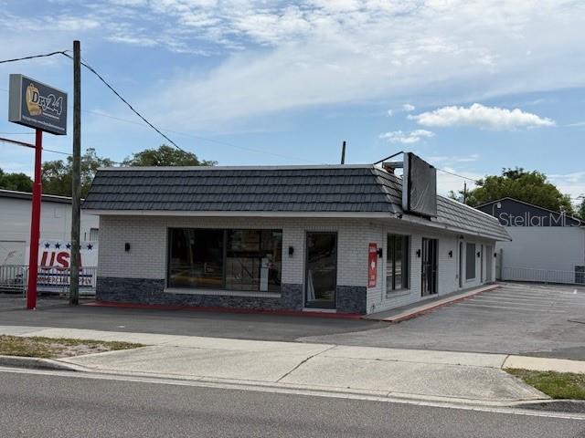 9501 N NEBRASKA AVENUE