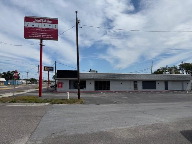 9501 N NEBRASKA AVENUE