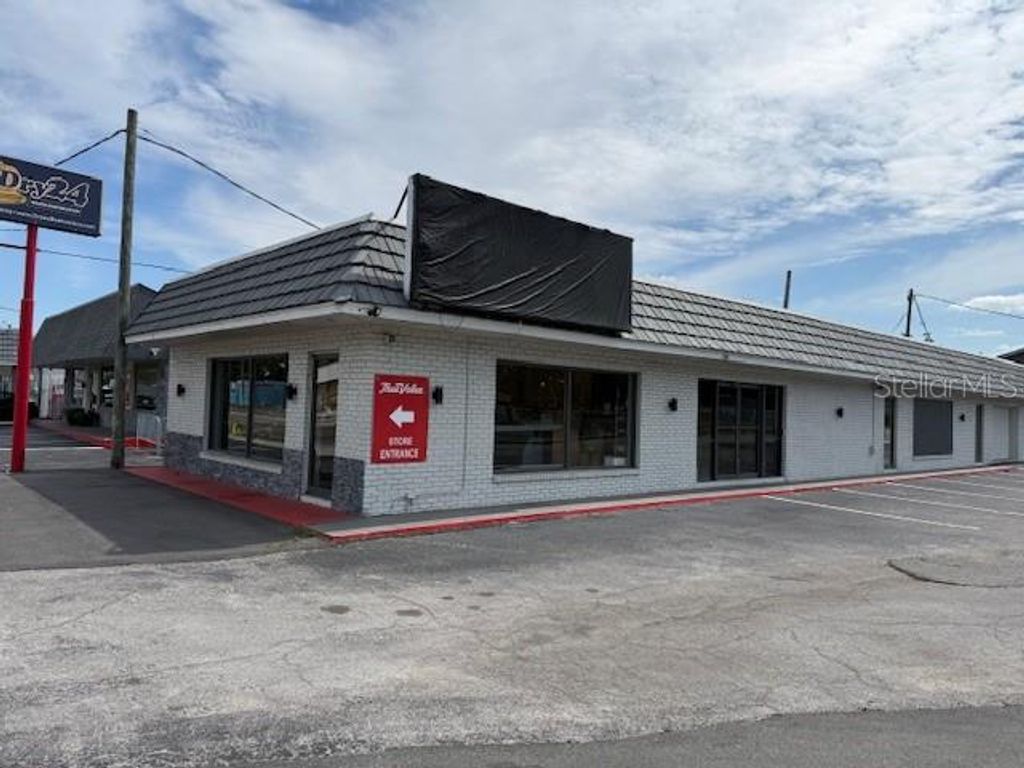 Photo of 9501 N Nebraska Avenue, Tampa, FL 33612 (MLS # TB8502833)