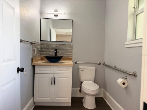 Tiny photo for 527 NE 8th Avenue, Ocala, FL 34470 (MLS # OM725962)