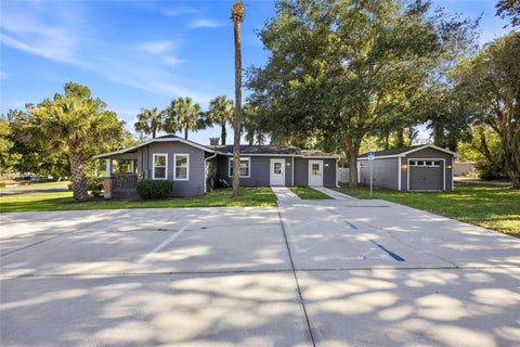 Tiny photo for 527 NE 8th Avenue, Ocala, FL 34470 (MLS # OM725962)