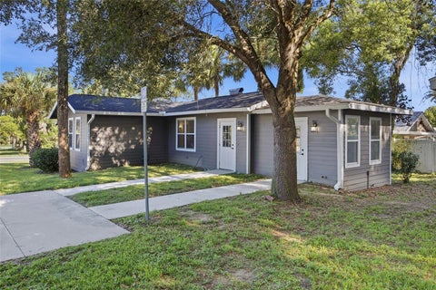 Tiny photo for 527 NE 8th Avenue, Ocala, FL 34470 (MLS # OM725962)