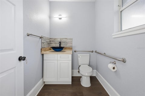 Tiny photo for 527 NE 8th Avenue, Ocala, FL 34470 (MLS # OM725962)