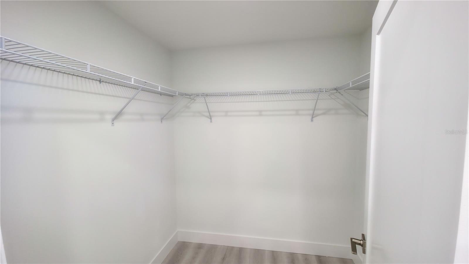 SCOTTS JUNGLEWOOD BCH CLUB - Residential Lease