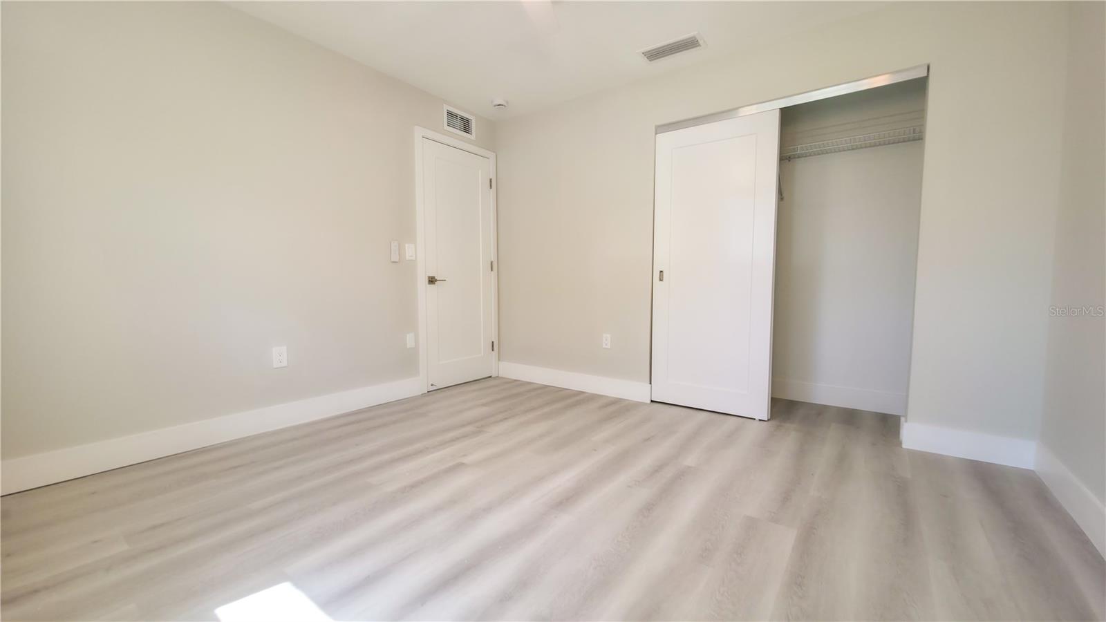 SCOTTS JUNGLEWOOD BCH CLUB - Residential Lease