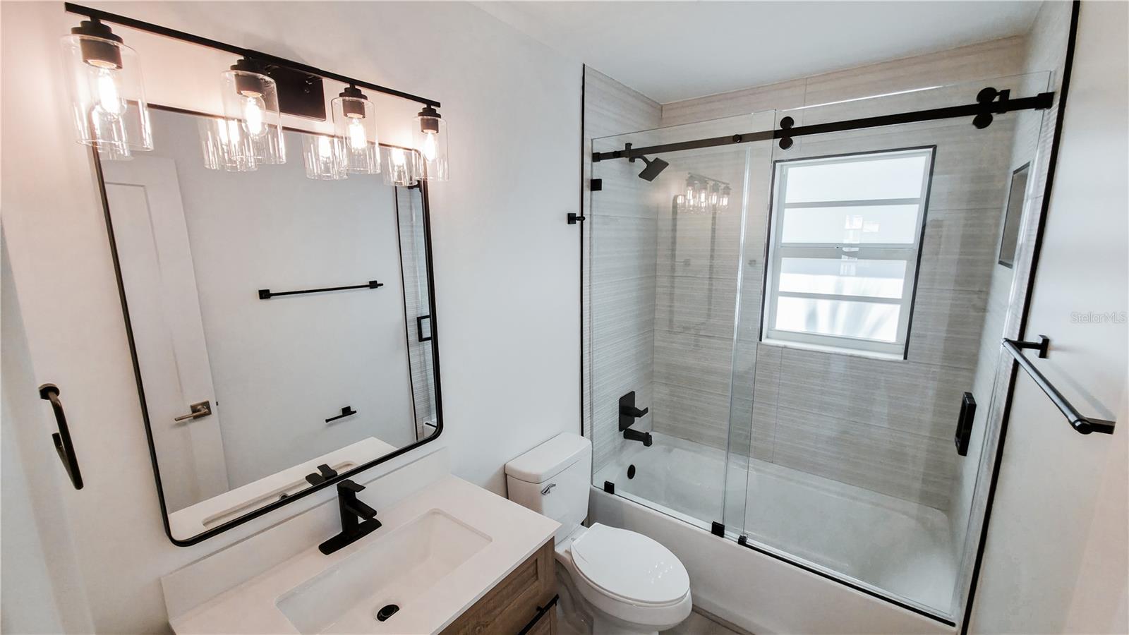 SCOTTS JUNGLEWOOD BCH CLUB - Residential Lease