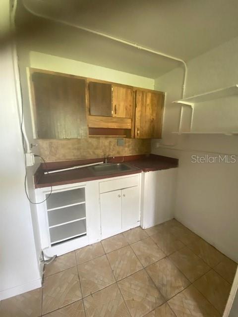 LAKEWOOD PARK - Residential Lease