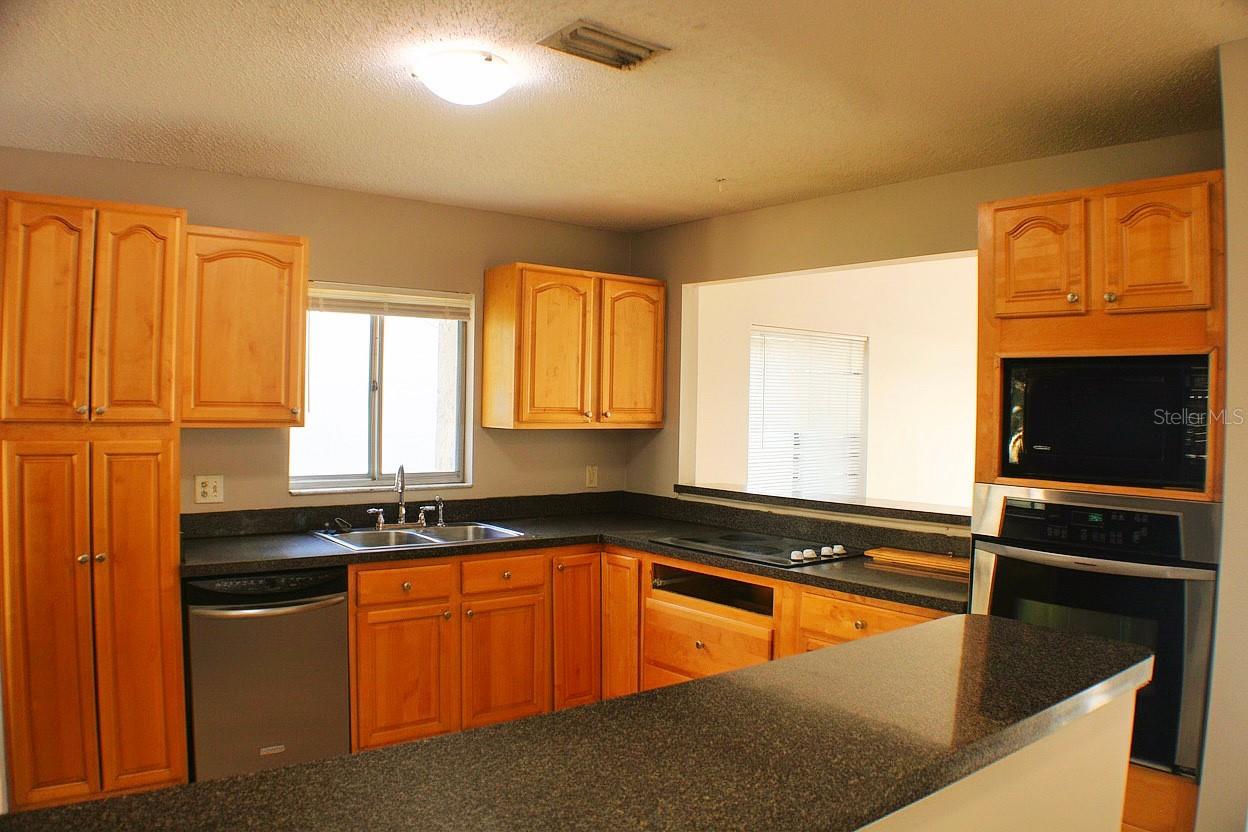 DAHLIA VLG CONDO 2 - Residential