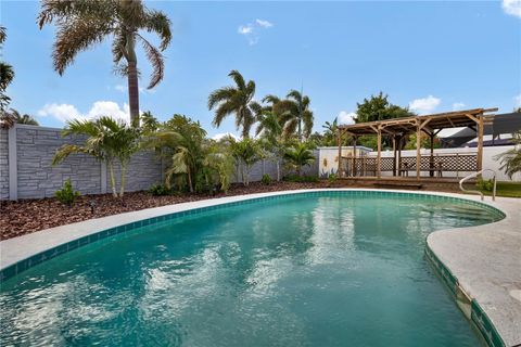 Single Family Residence in SEMINOLE FL 9034 127TH LANE 32.jpg