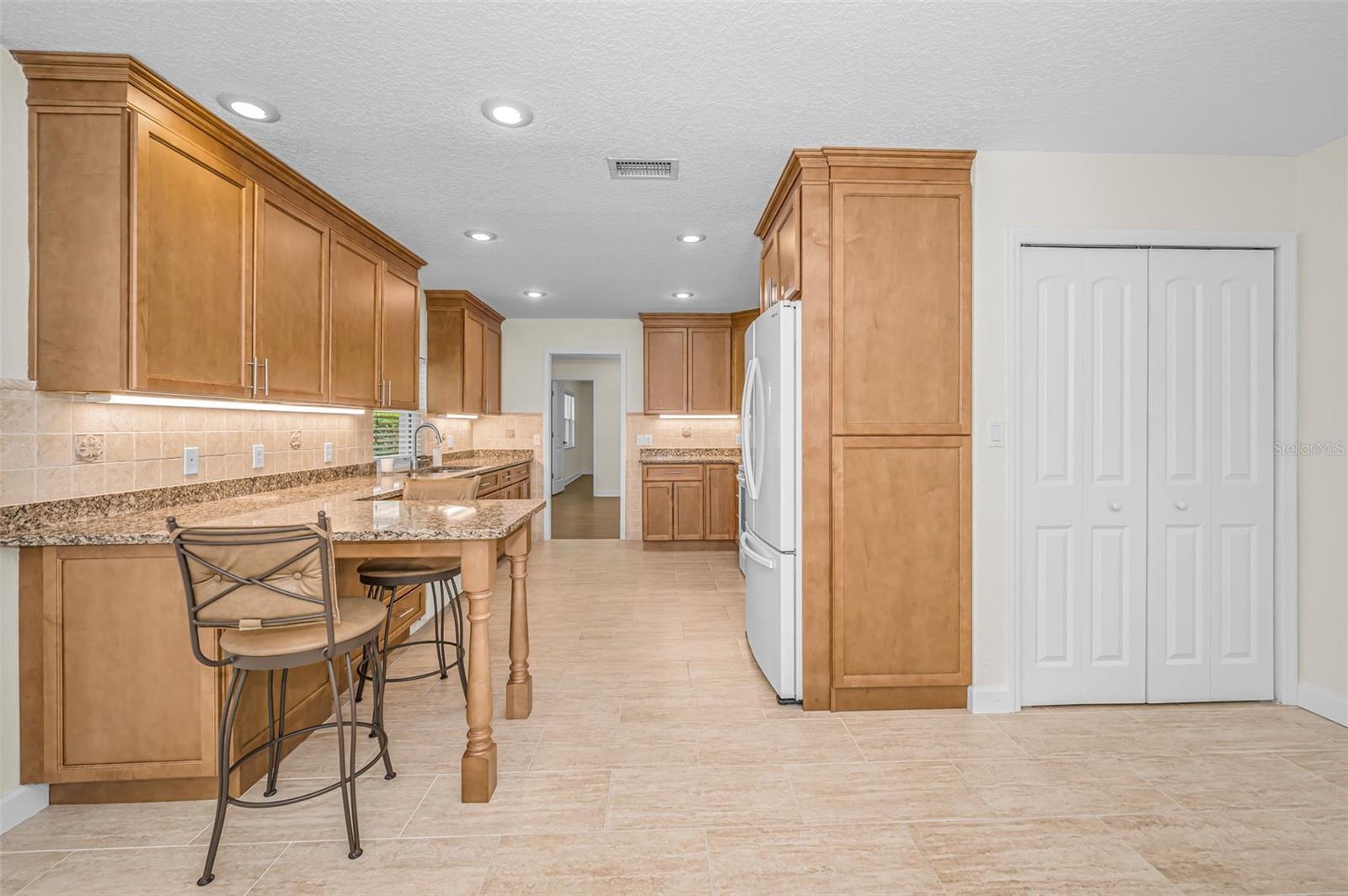 EAST LAKE WOODLANDS - Residential