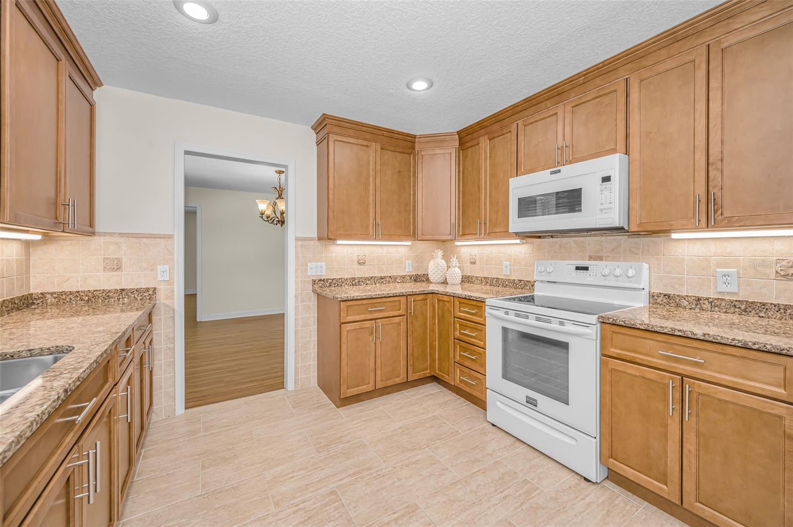 EAST LAKE WOODLANDS - Residential
