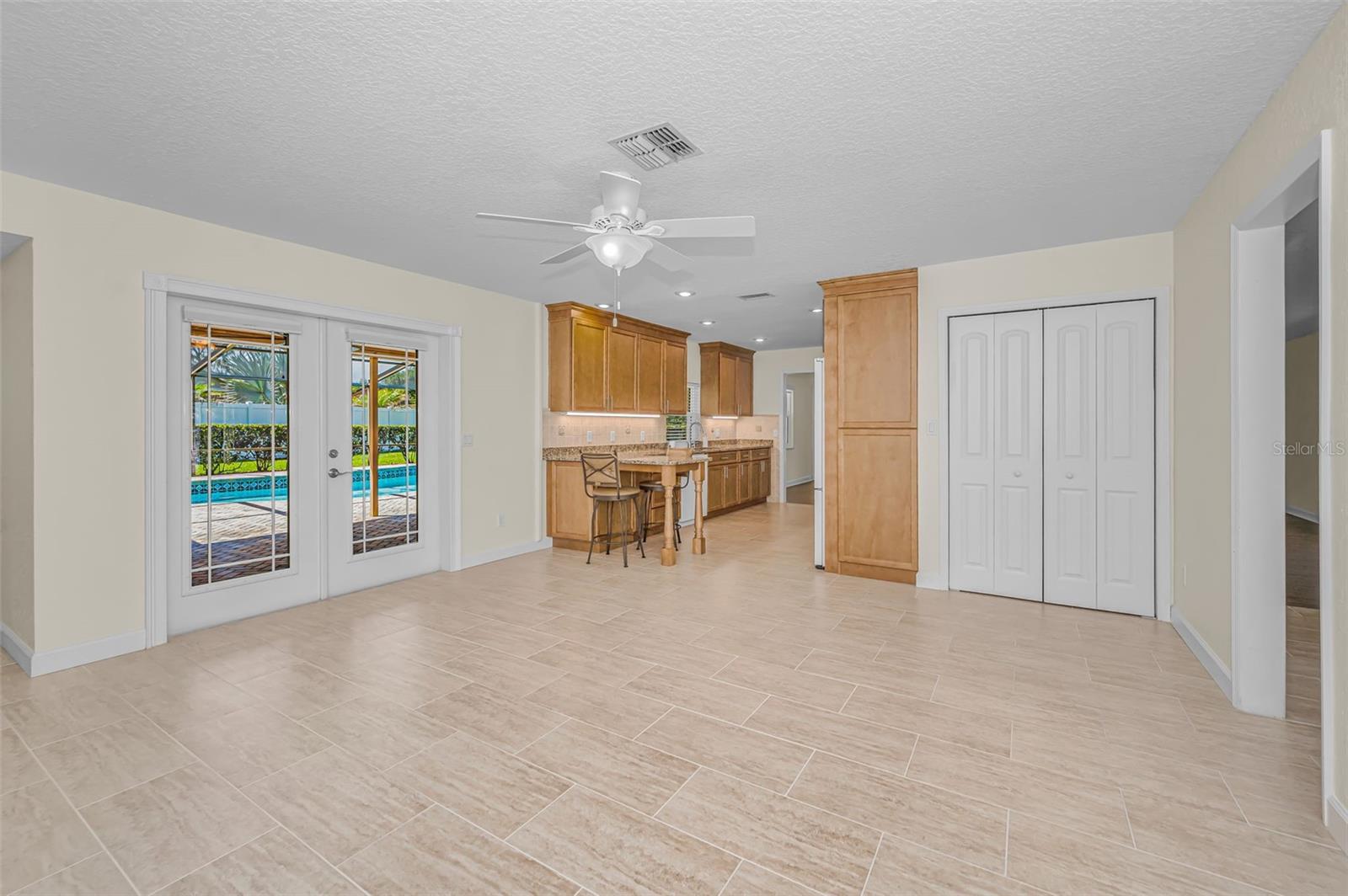 EAST LAKE WOODLANDS - Residential