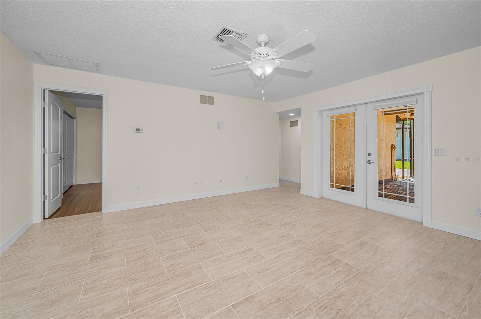EAST LAKE WOODLANDS - Residential