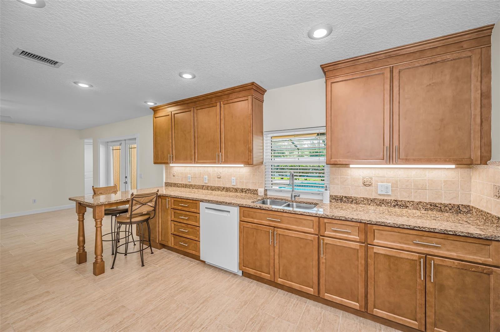 EAST LAKE WOODLANDS - Residential