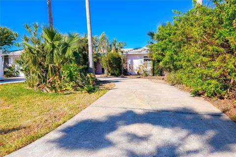 A home in SEMINOLE