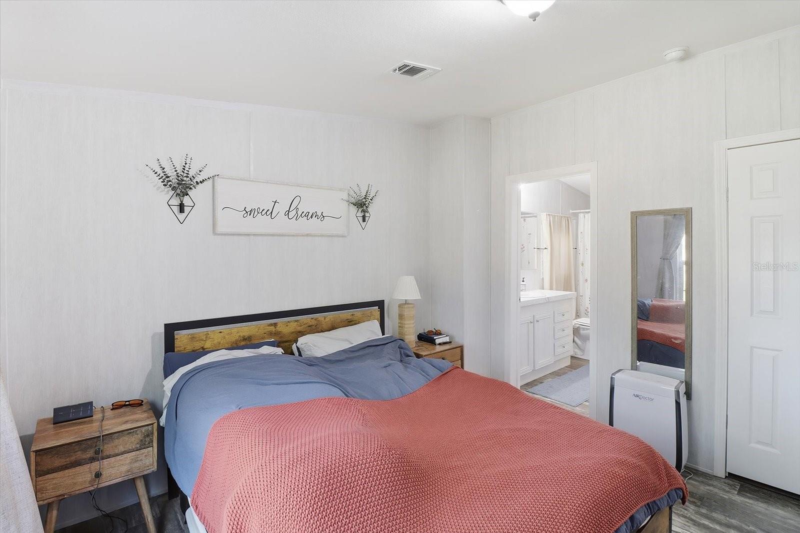 LAKE TROPICANA RANCHETTES UN4 - Residential