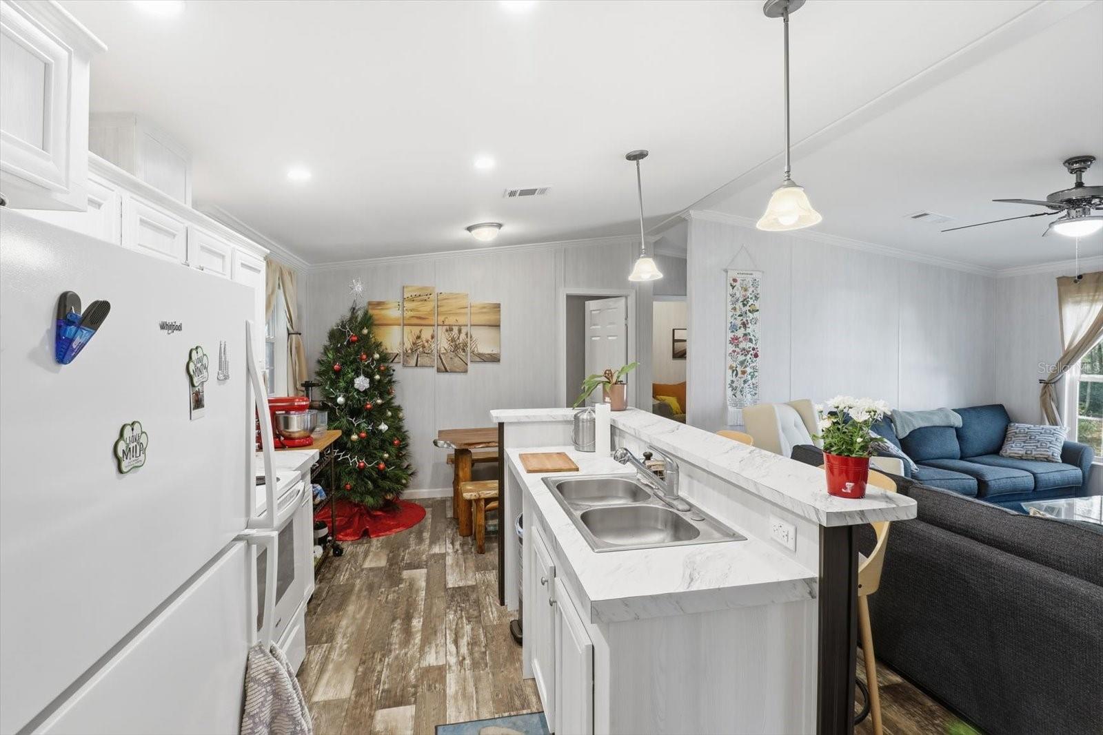 LAKE TROPICANA RANCHETTES UN4 - Residential