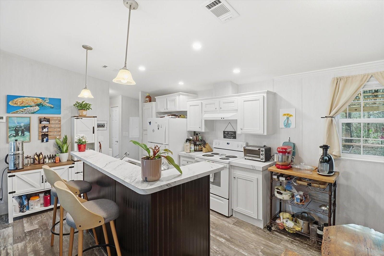 LAKE TROPICANA RANCHETTES UN4 - Residential