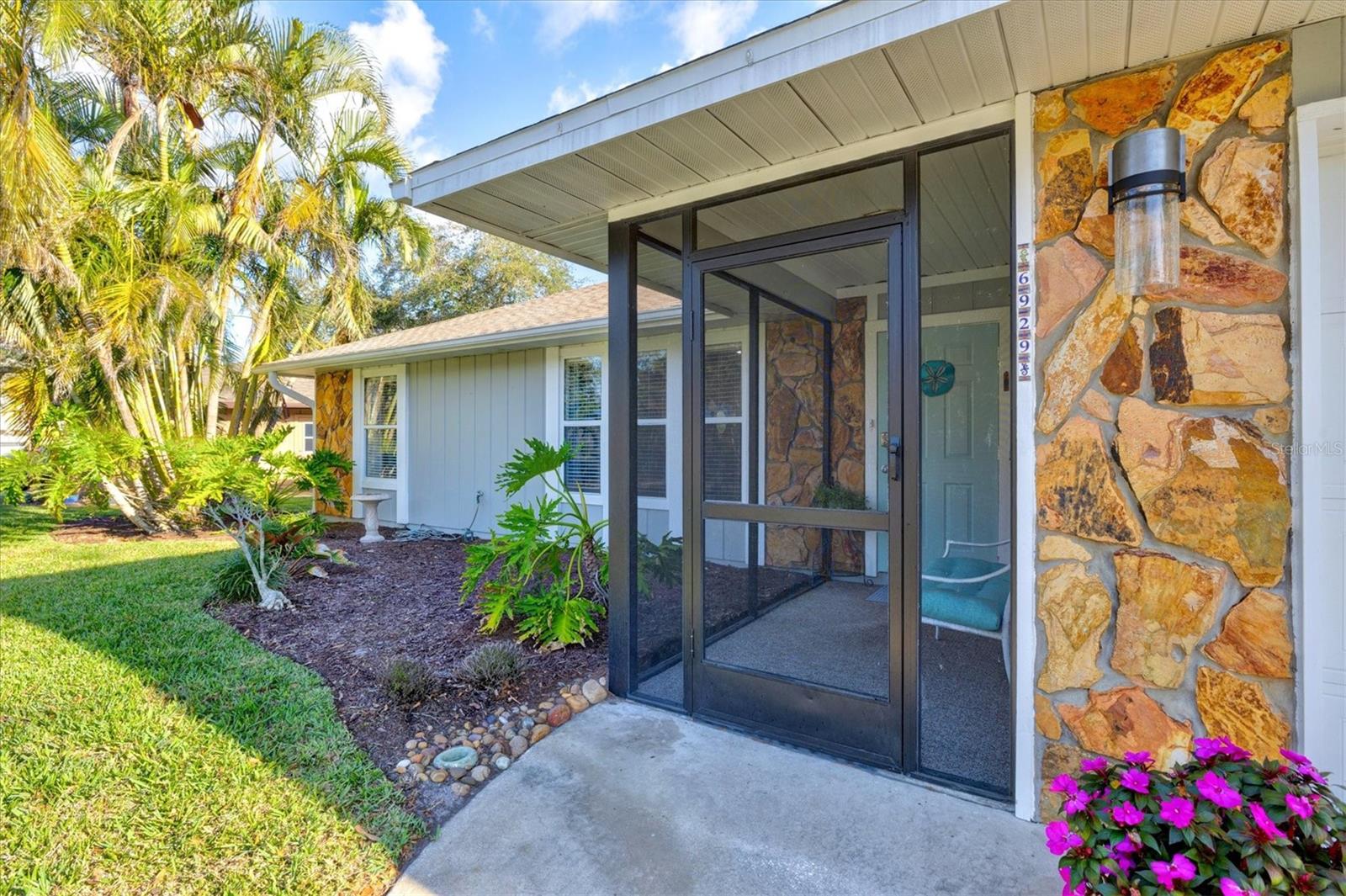 6929 ARBOR OAKS CIRCLE