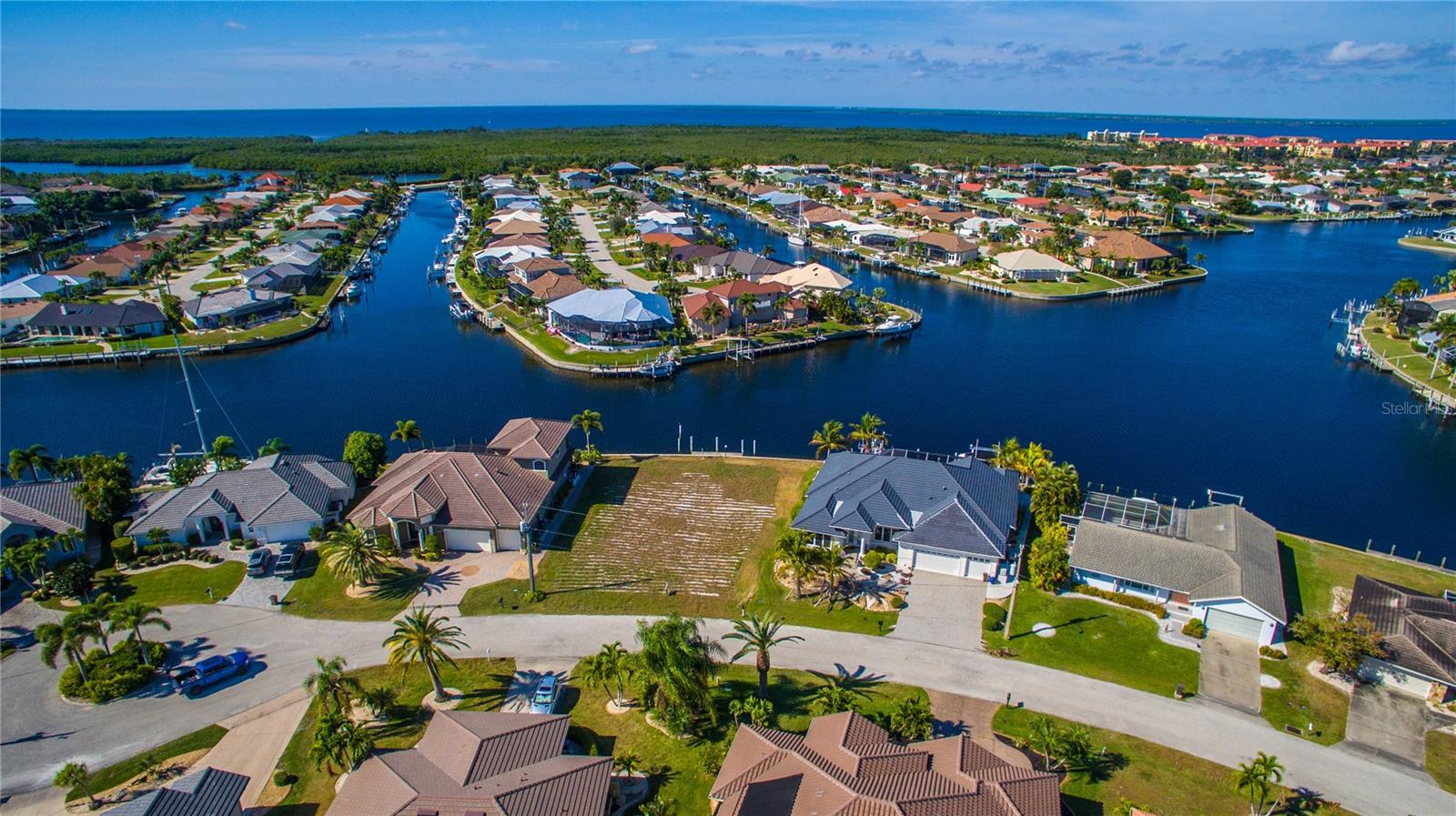 PUNTA GORDA ISLES SEC 06 - Land