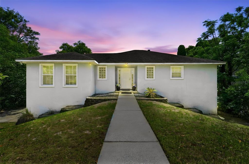 Photo of 393 S Dexter Avenue, Deland, FL 32720 (MLS # V4948759)