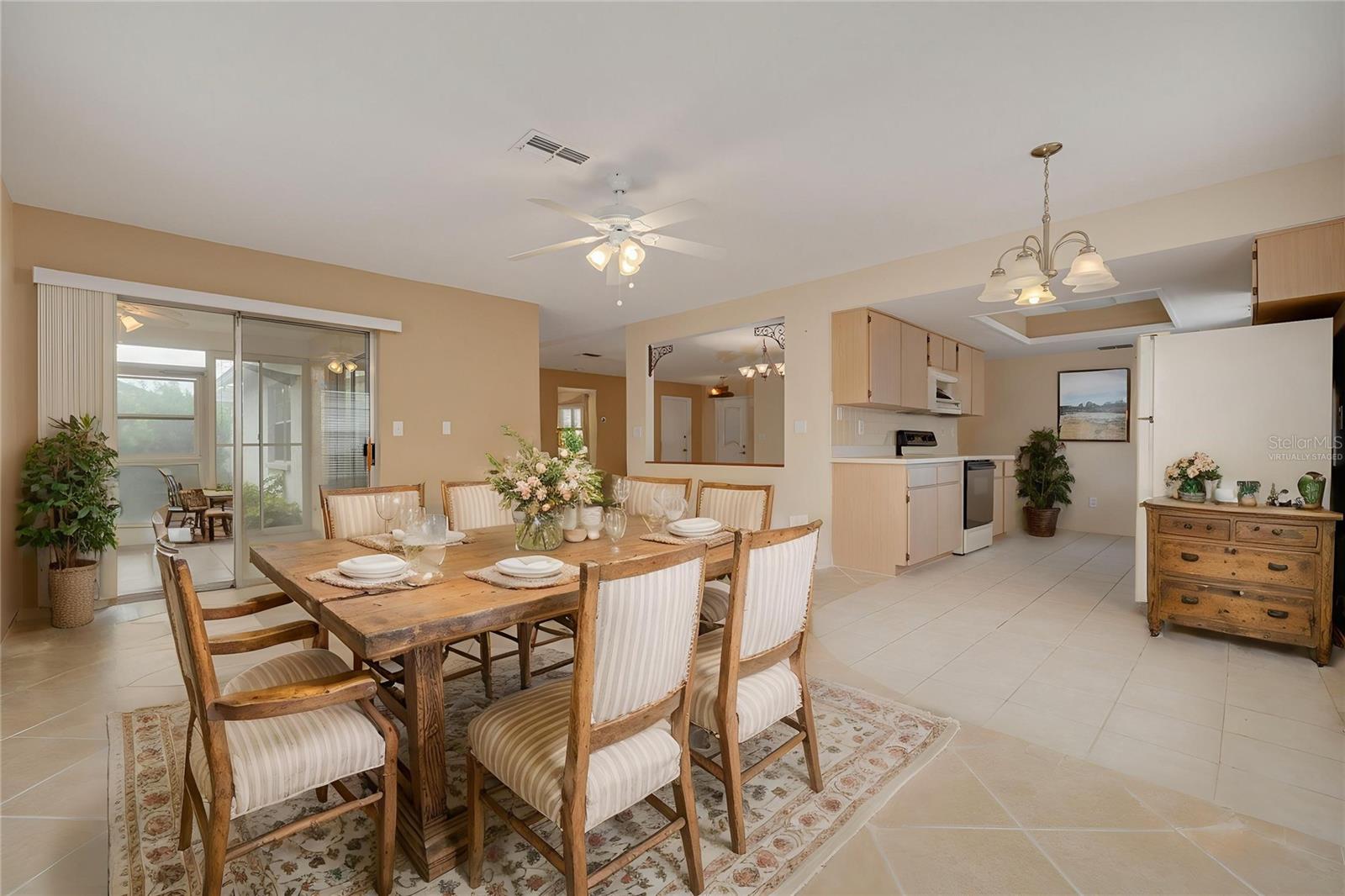 3569 OAK LAKE DRIVE
