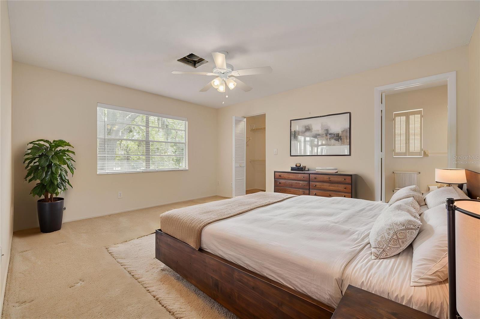 3569 OAK LAKE DRIVE