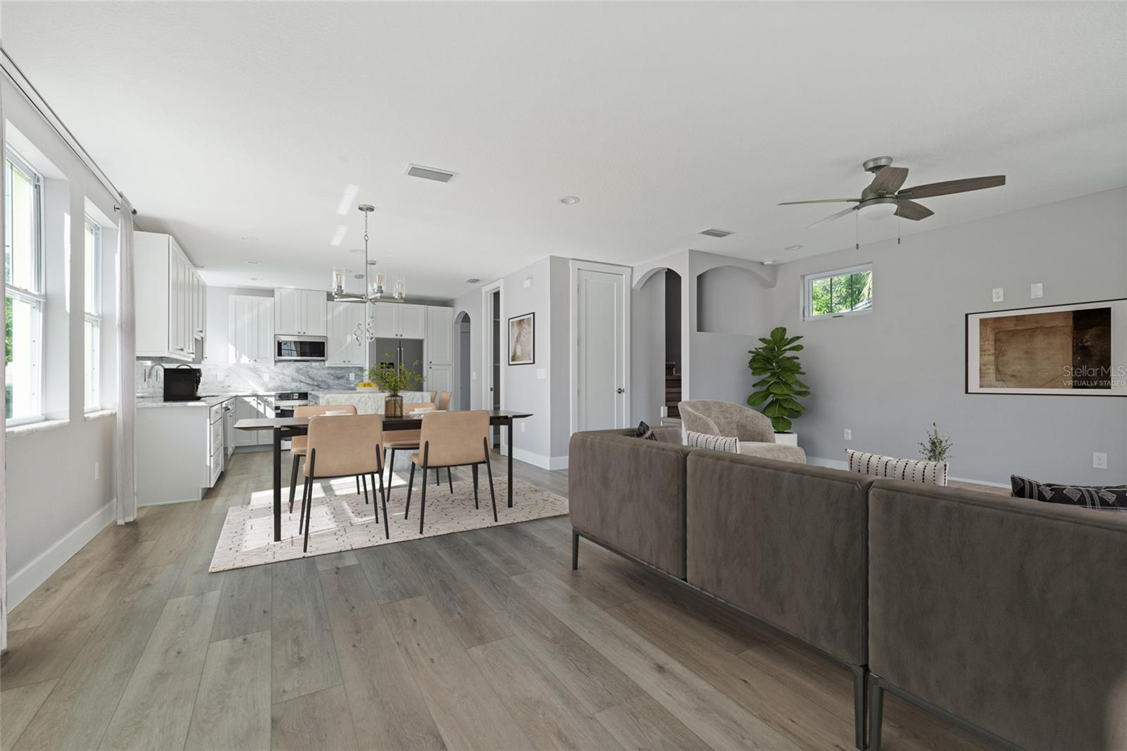 3161 EMERSON AVENUE S