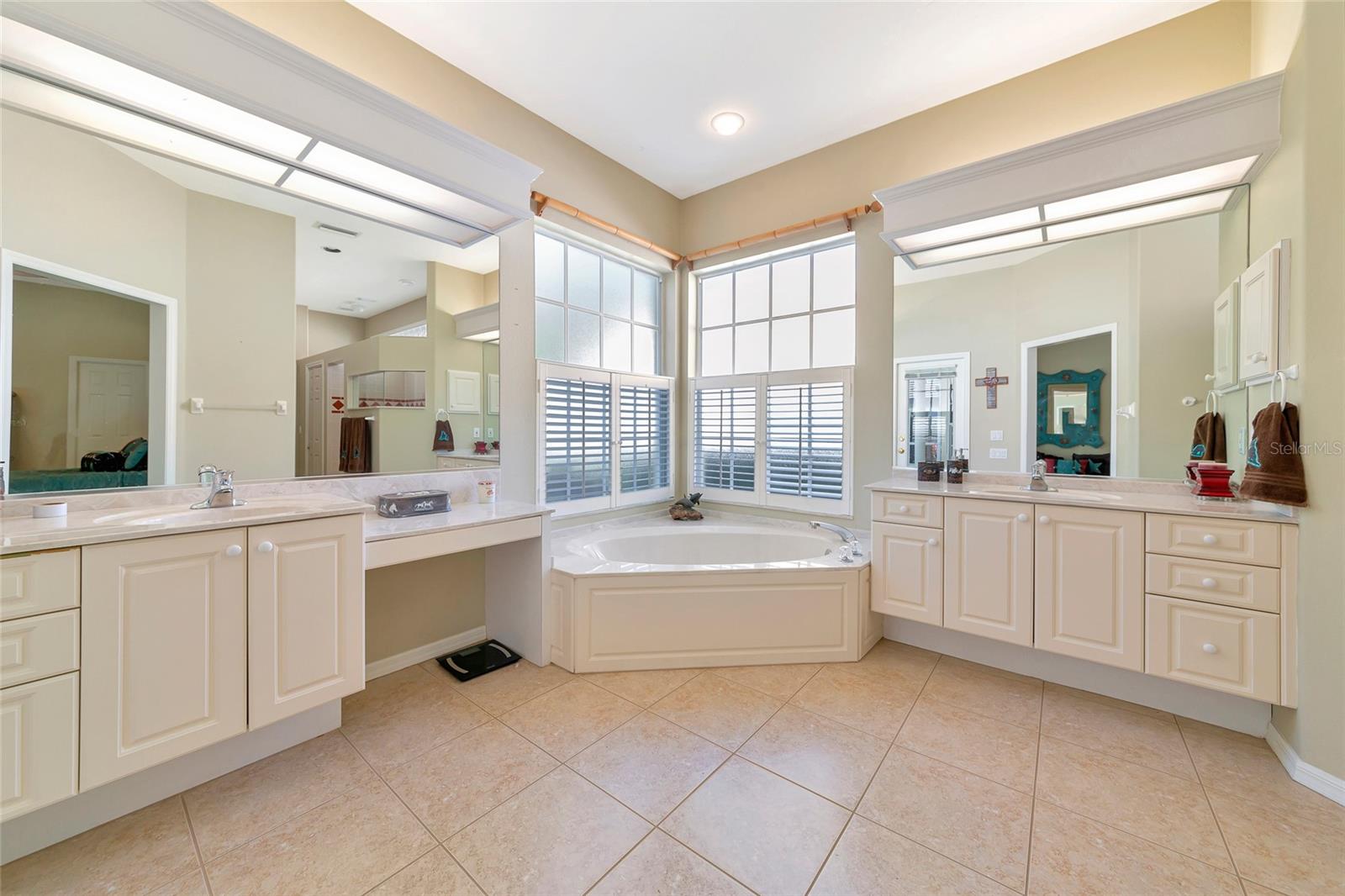 OAKLEAF - Residential