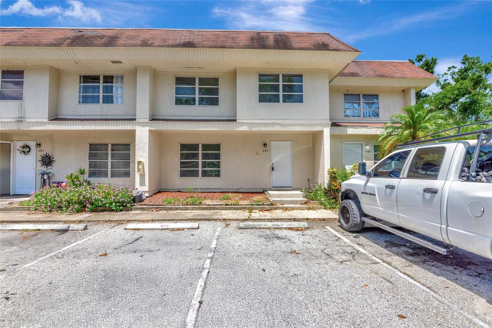 405 BARLOW AVENUE 61