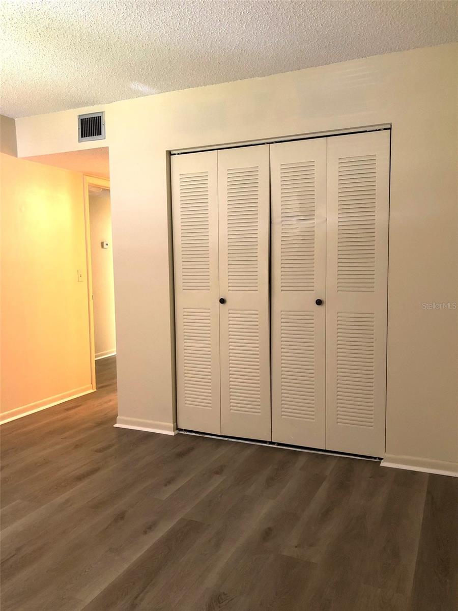 LAKESIDE CONDO APTS - Residential