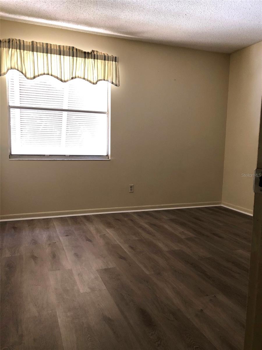 LAKESIDE CONDO APTS - Residential