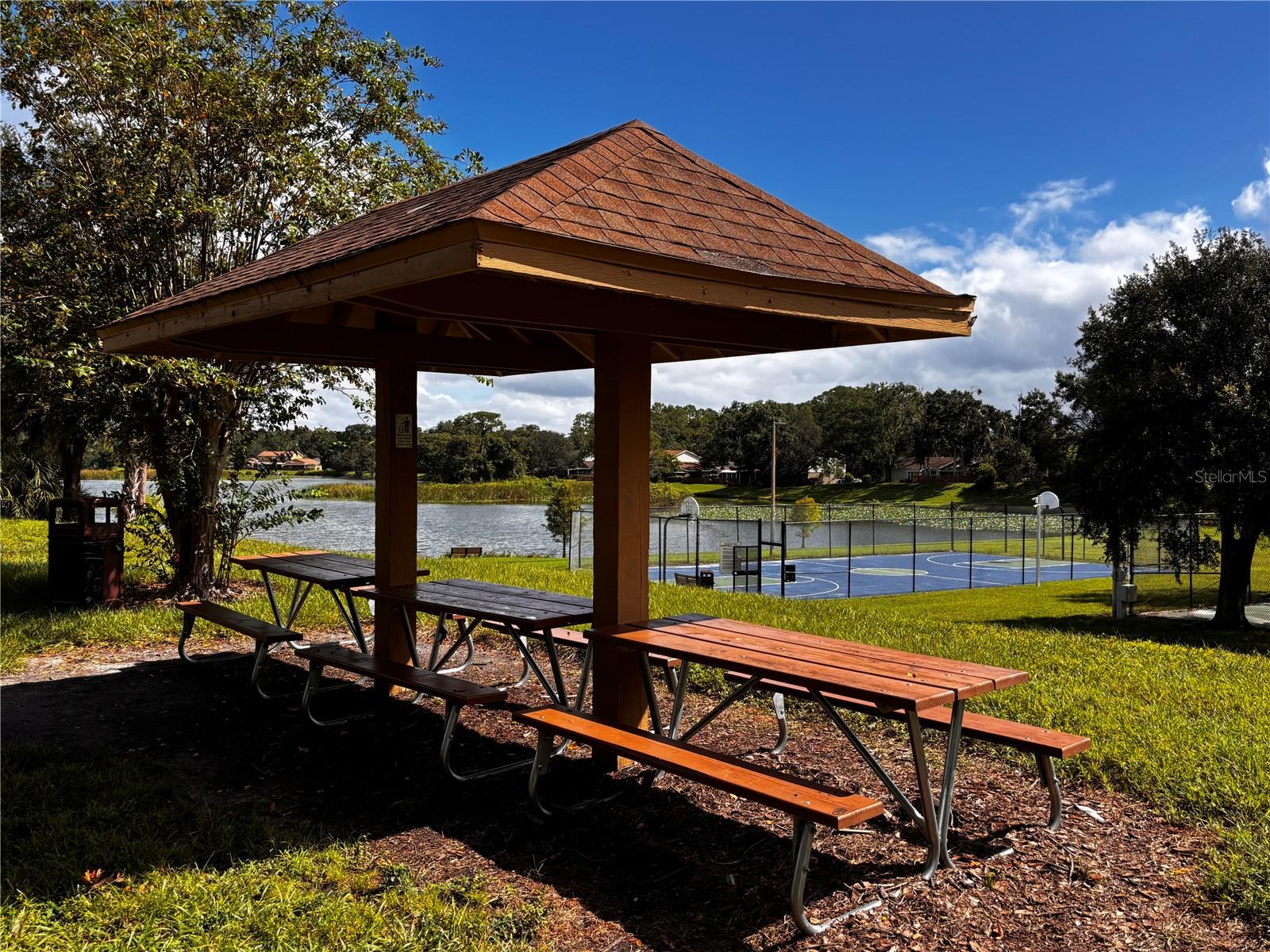 LAKE FOREST UNIT 6 B - Residential Lease