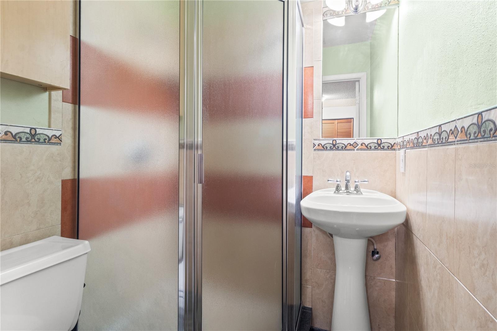 LAKE FOREST UNIT 6 B - Residential Lease