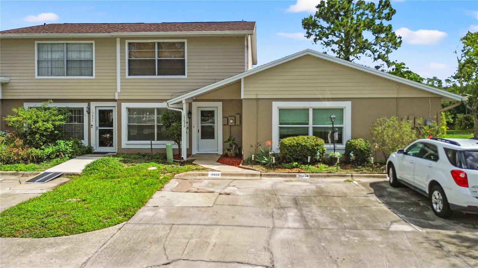 LAKE FOREST UNIT 6 B - Residential Lease