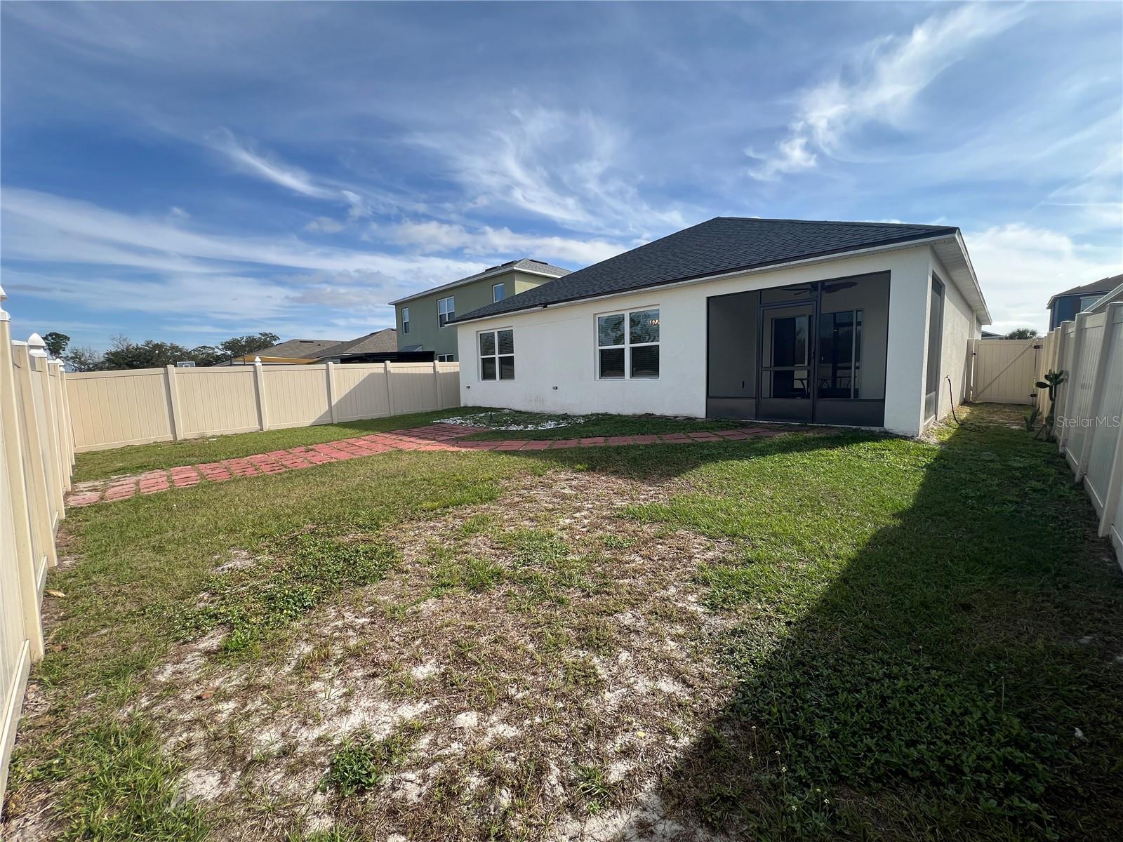 LUCERNE PARK RESERVE - Residential Lease